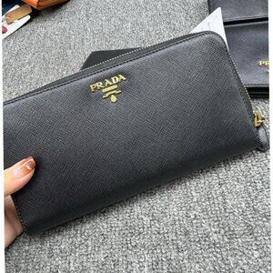 Prada Saffiano Zippy Black Wallet 175-082825